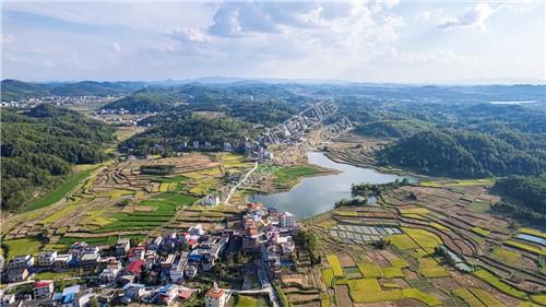 桥庄村往长铺方向