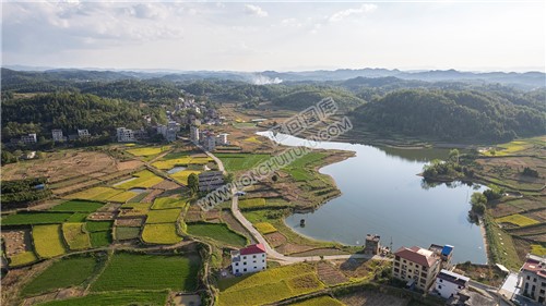桥庄村山水田园风光