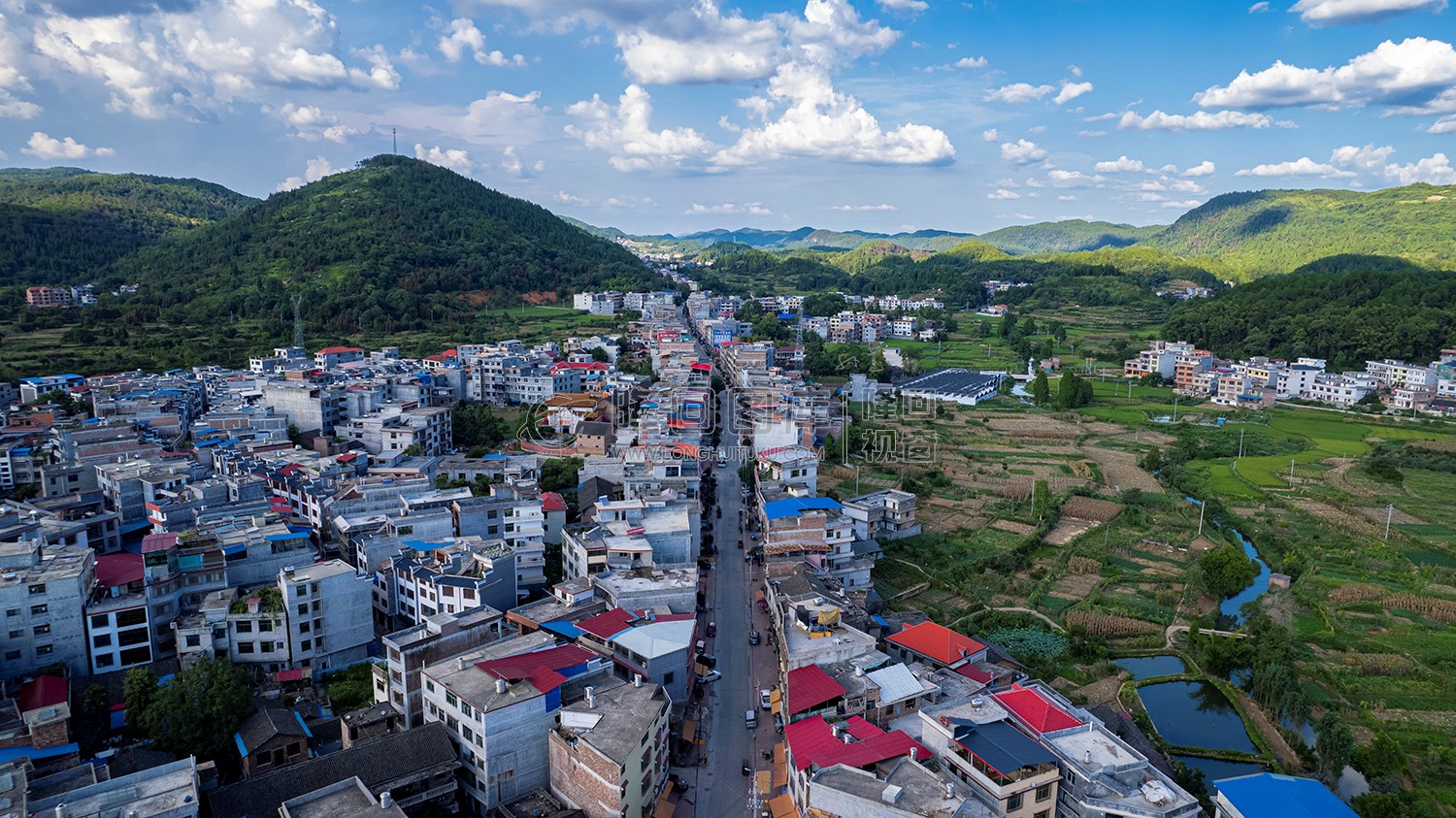 荷香桥镇，辰河水旁