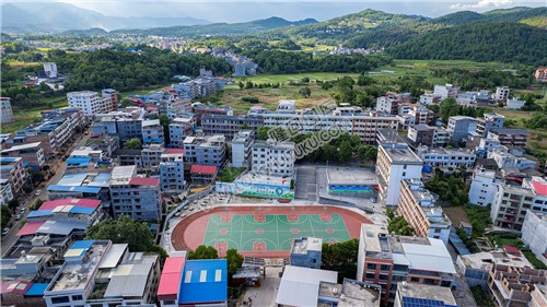 荷香桥镇，辰河水旁