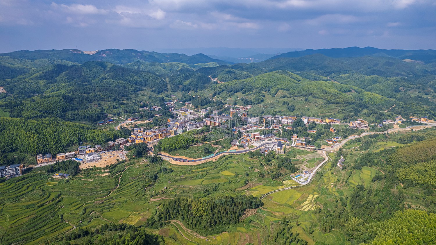 虎形山瑶族乡-建设中