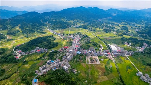 麻塘山城镇乡全景
