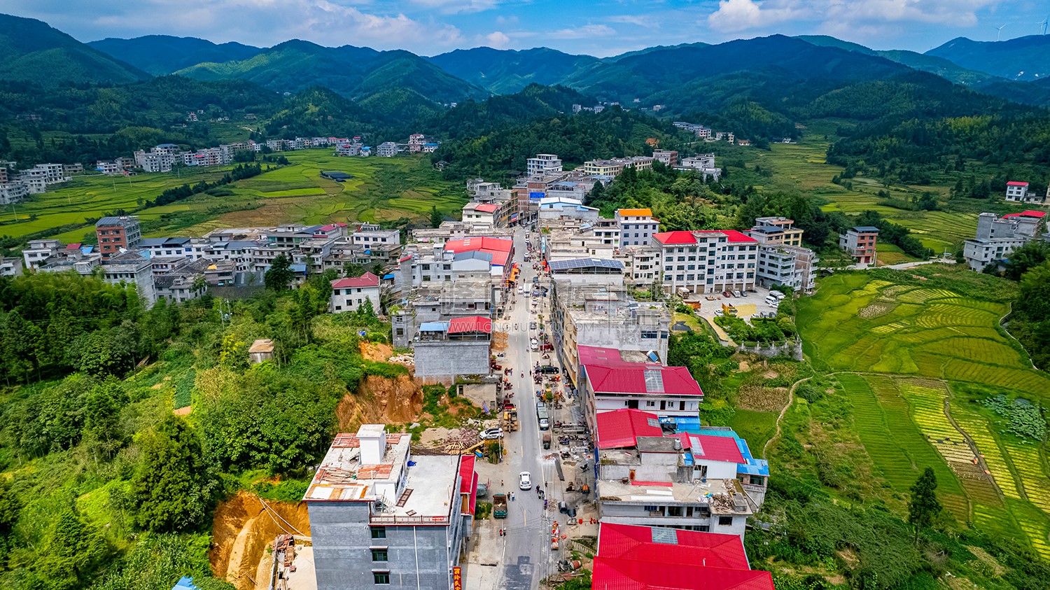 麻塘山乡街道集市