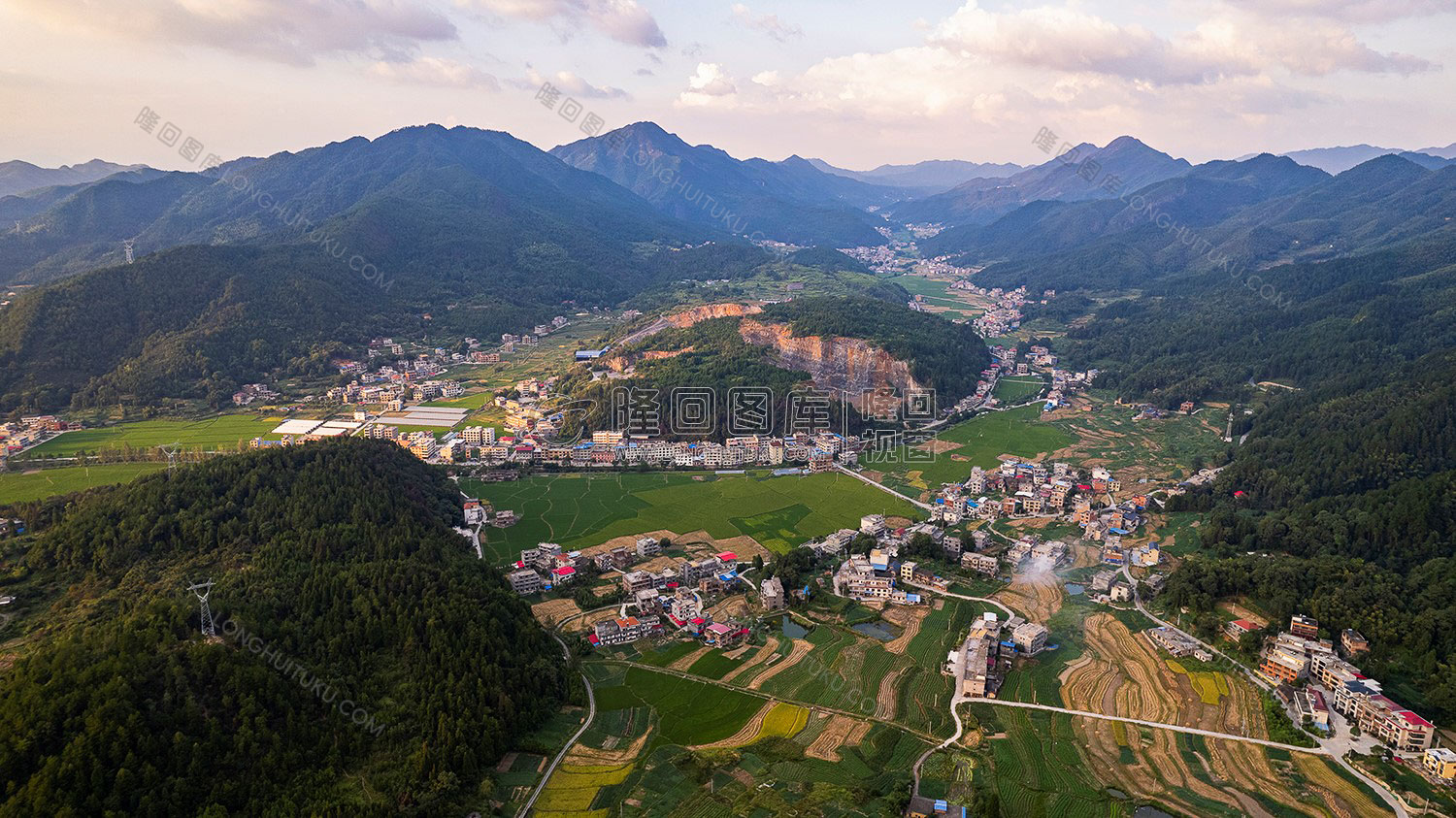 荷田乡村田园风光