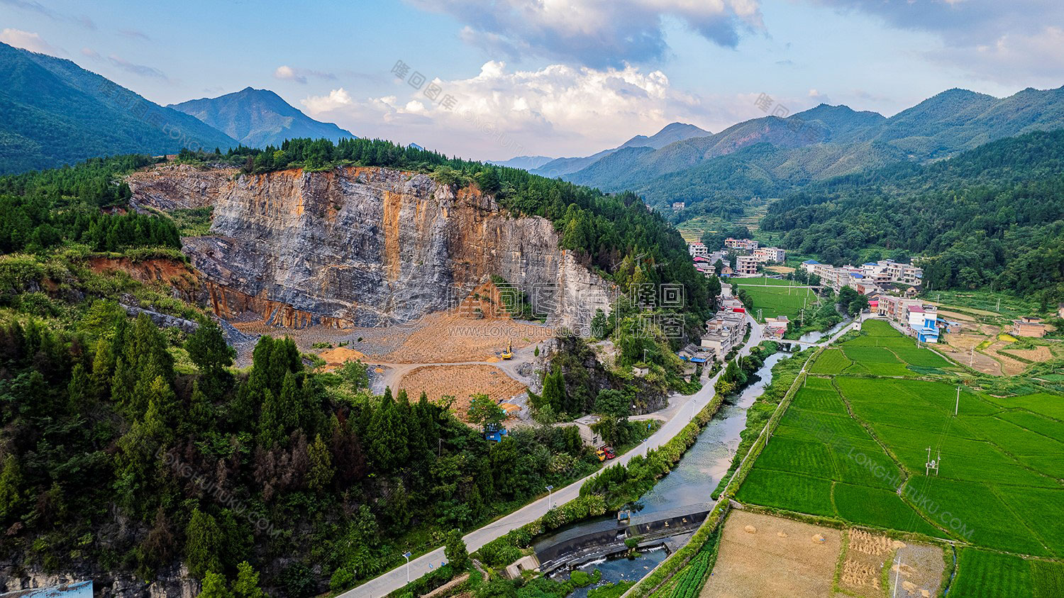 荷田乡村田园风光