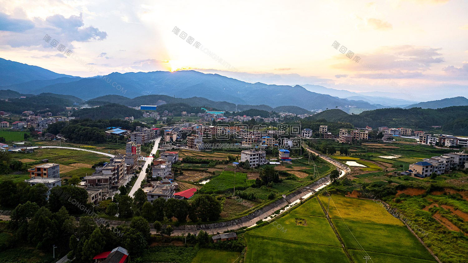 荷田乡村田园风光