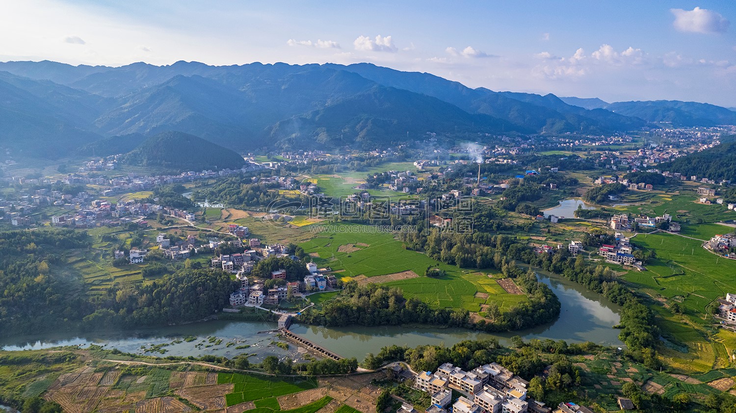 辰河旁的丁山村