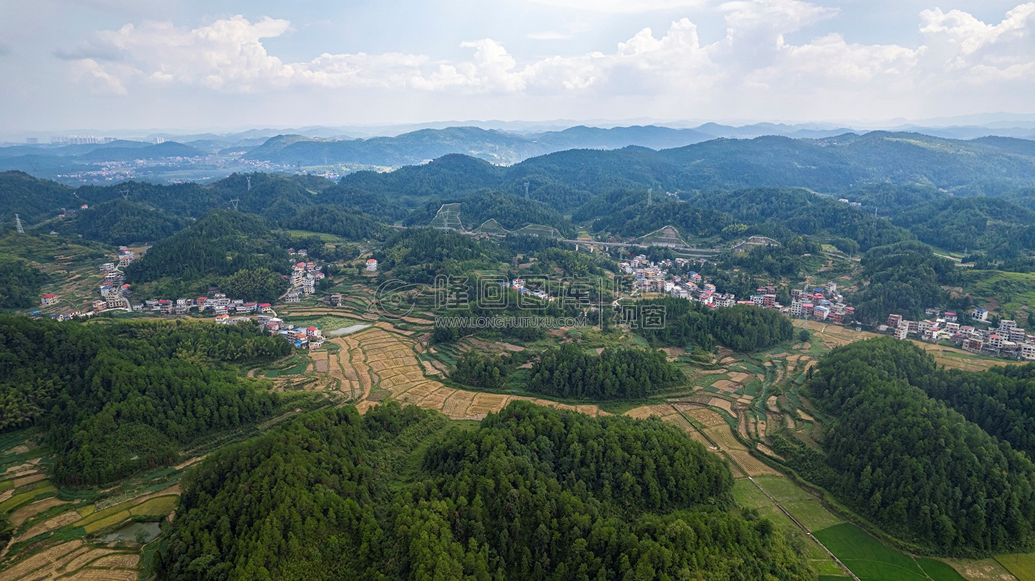 堂里卿家院子方向