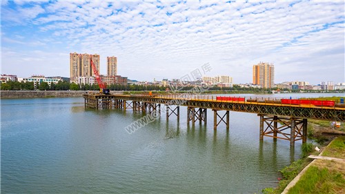 对面为财政局方向