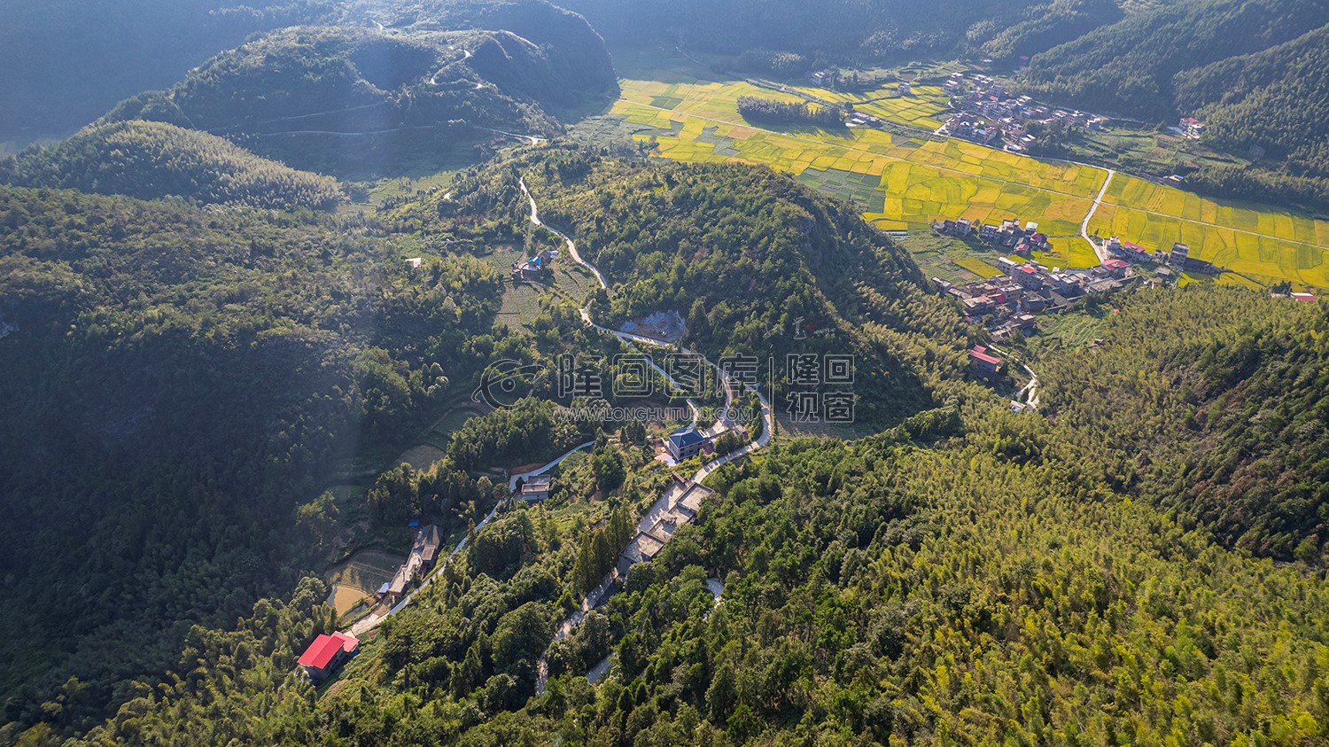 九龙山白竹坪村
