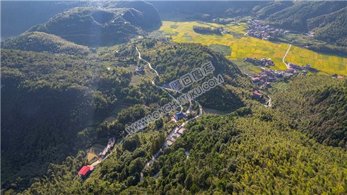 九龙山白竹坪村
