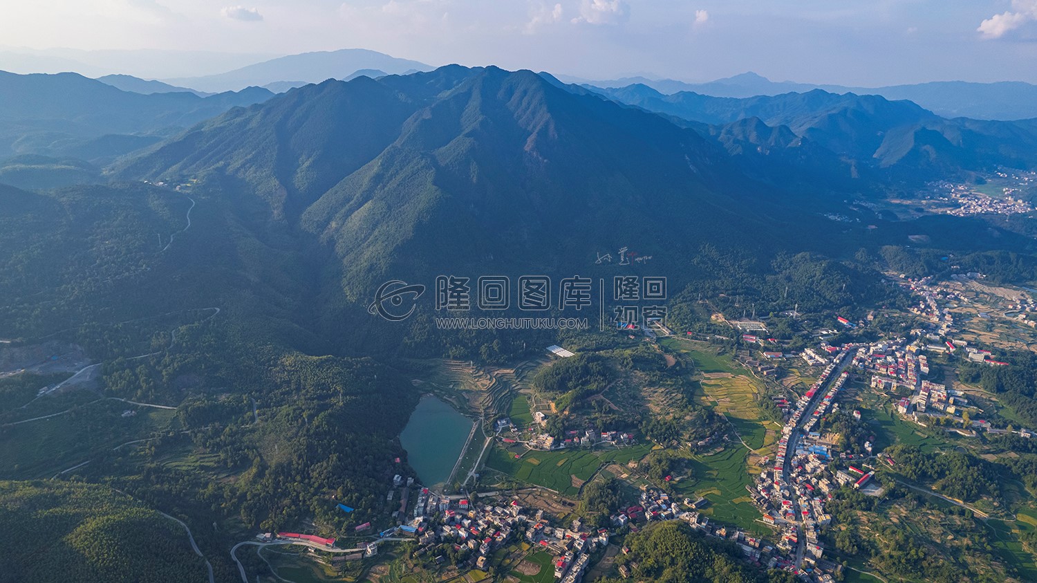 九龙山下岩口水库