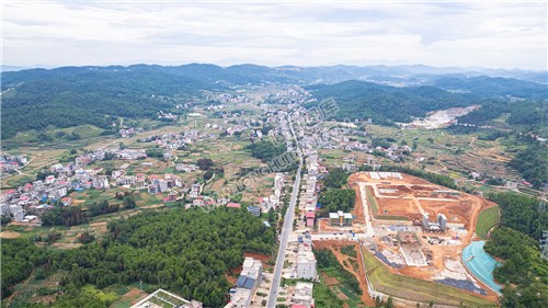 三阁司镇田坝村海螺水泥厂