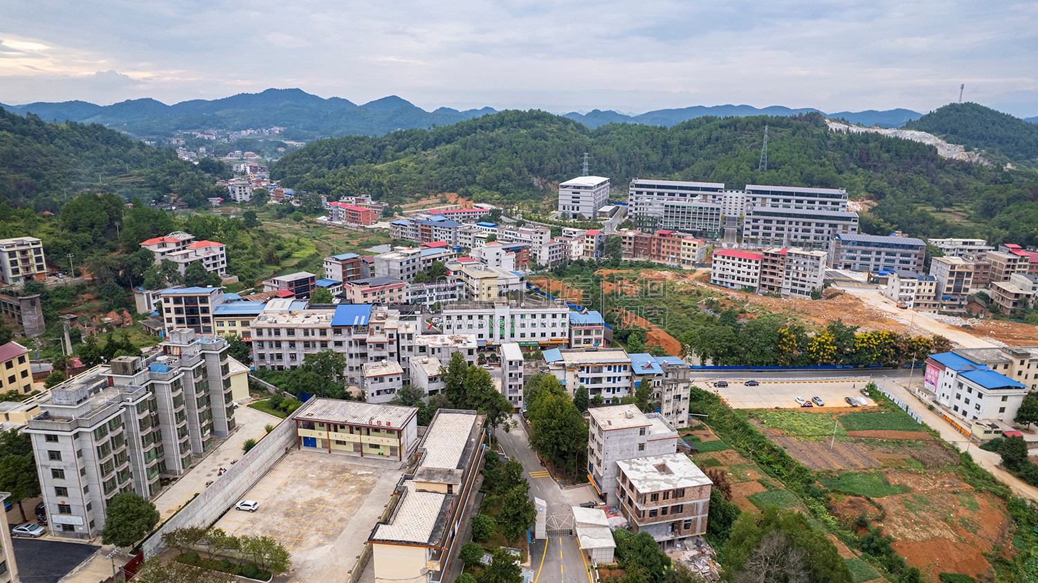 三阁司中心小学