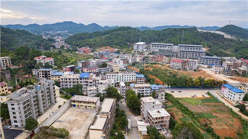 三阁司中心小学