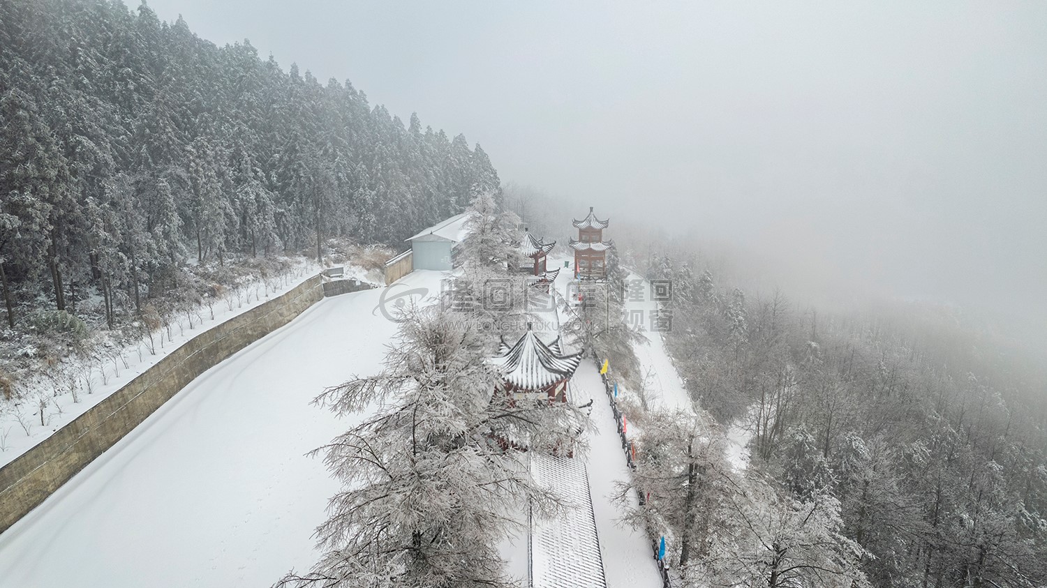 东山禅院的雪景