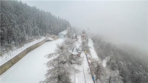 东山禅院的雪景