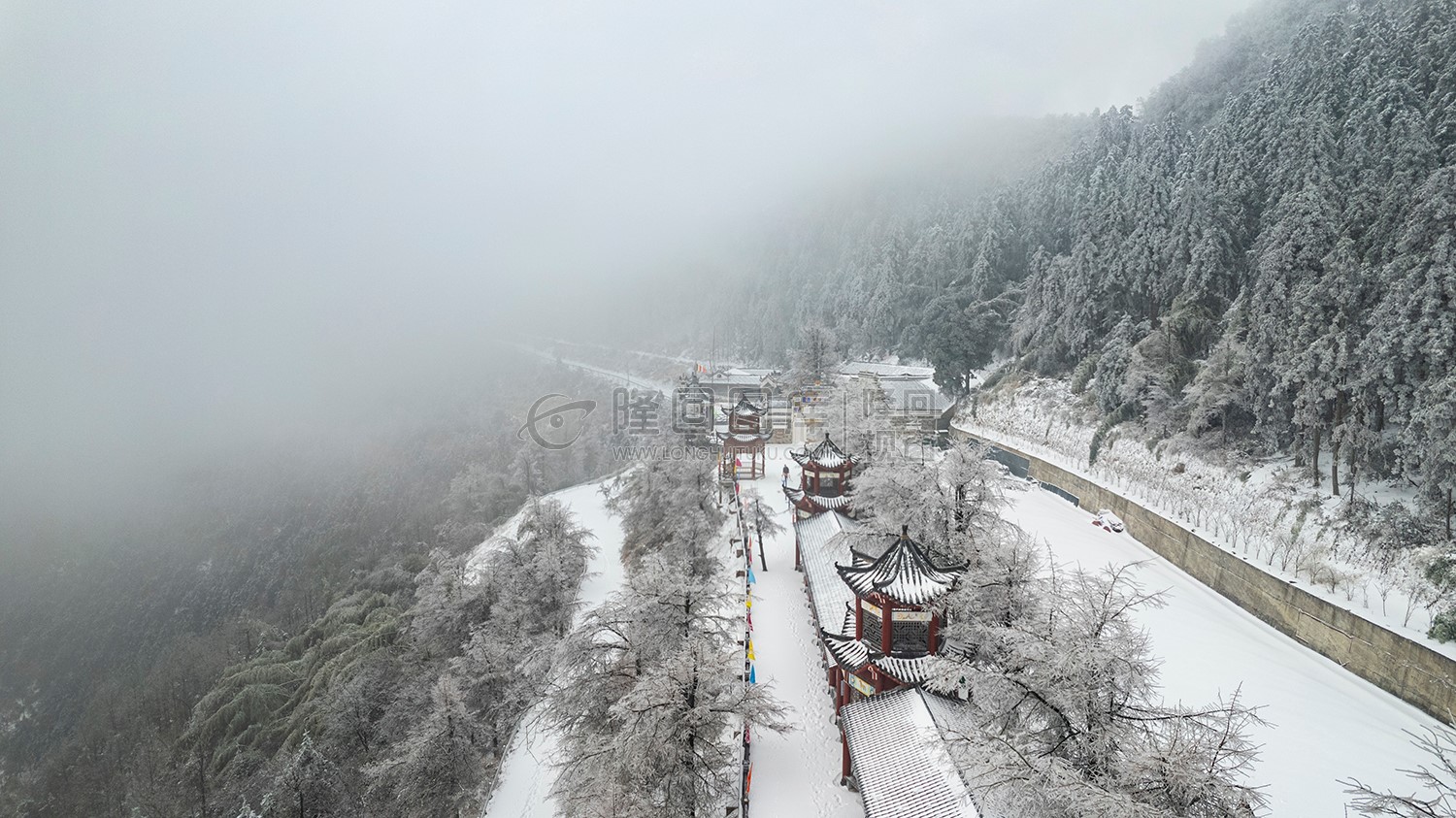 东山禅院的雪景