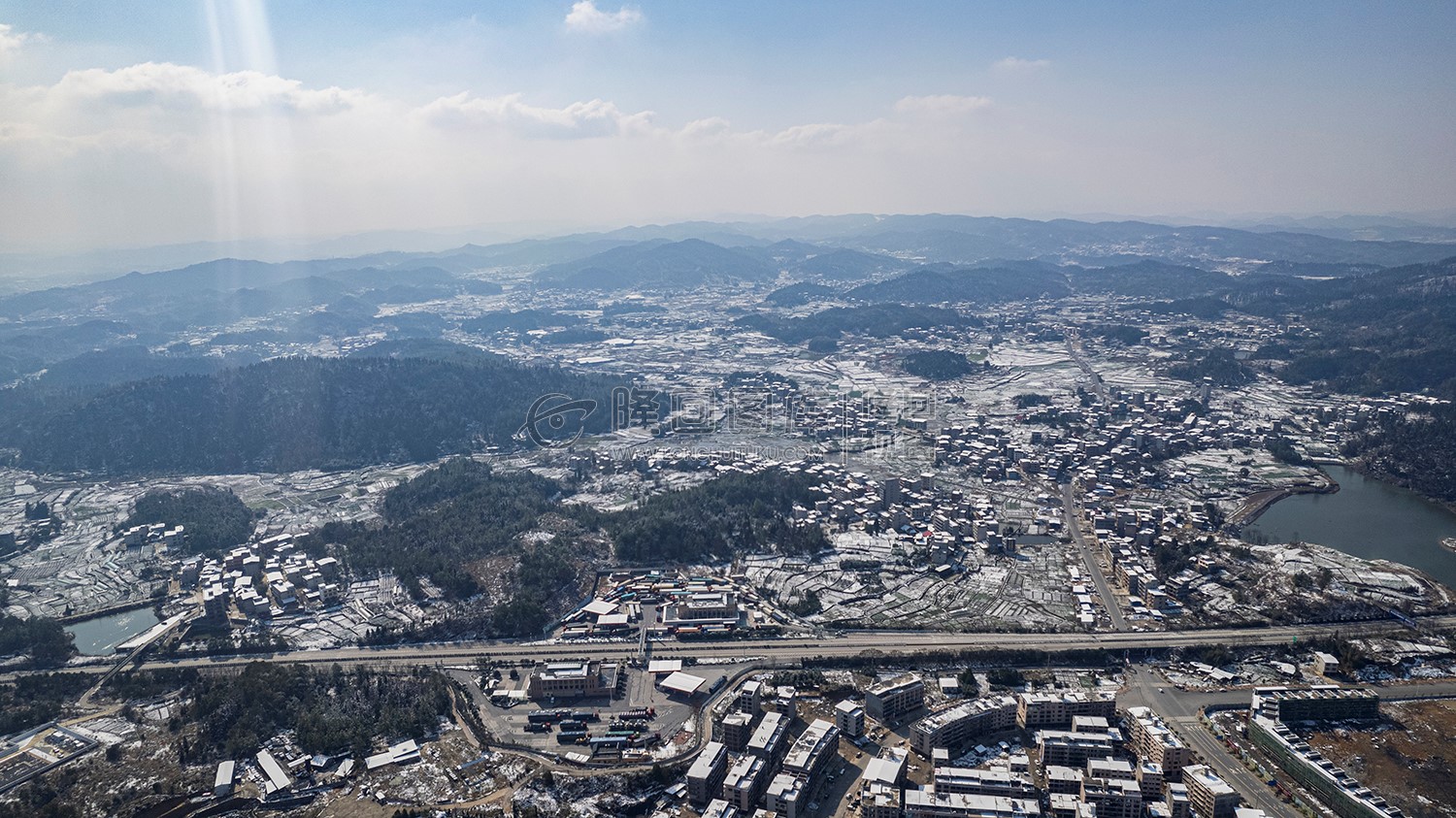 隆回高速服务区 山界方向