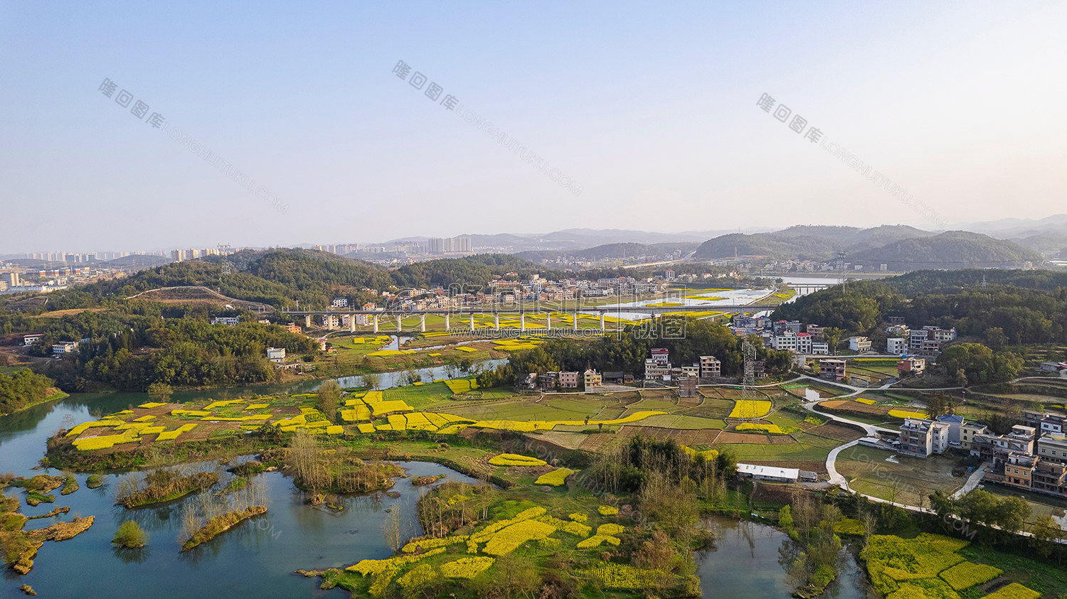 九龙村铜盆江村方向