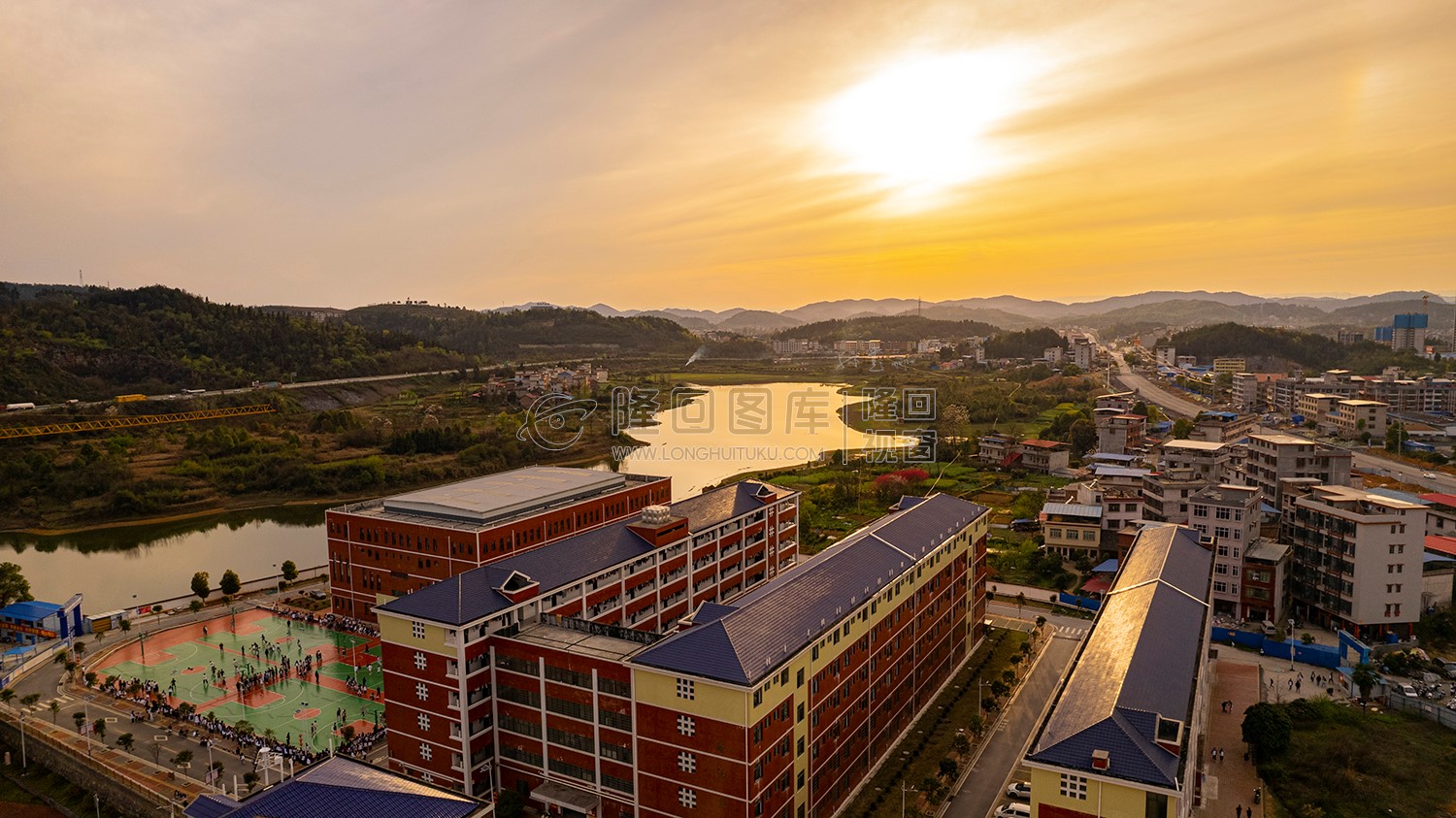 三八水库旁的隆回九中