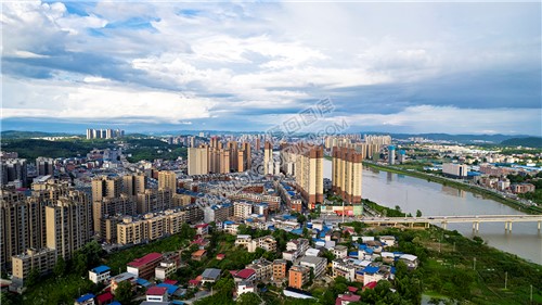 方大新城隆回二桥方向