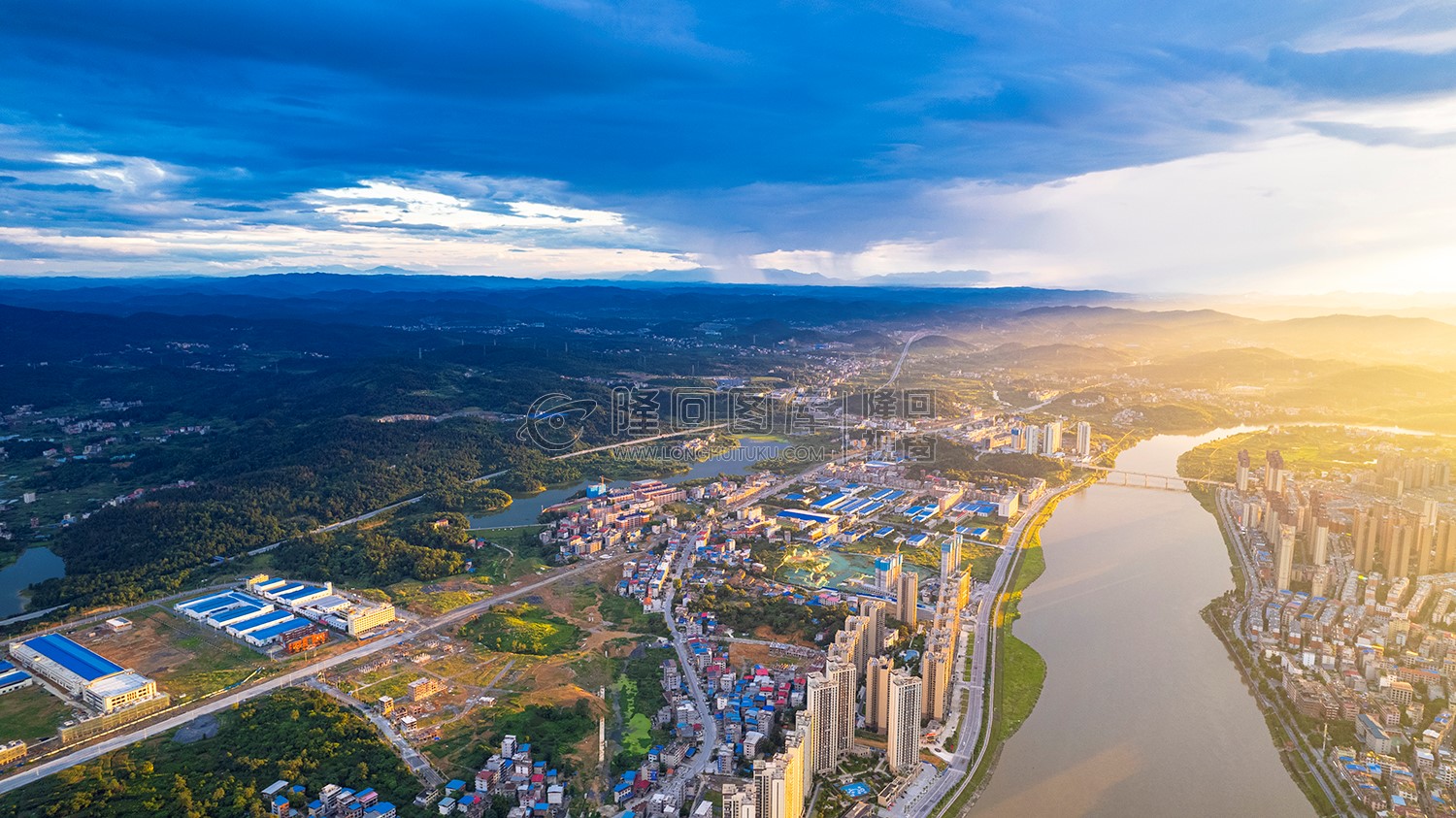 隆回城南九中方向