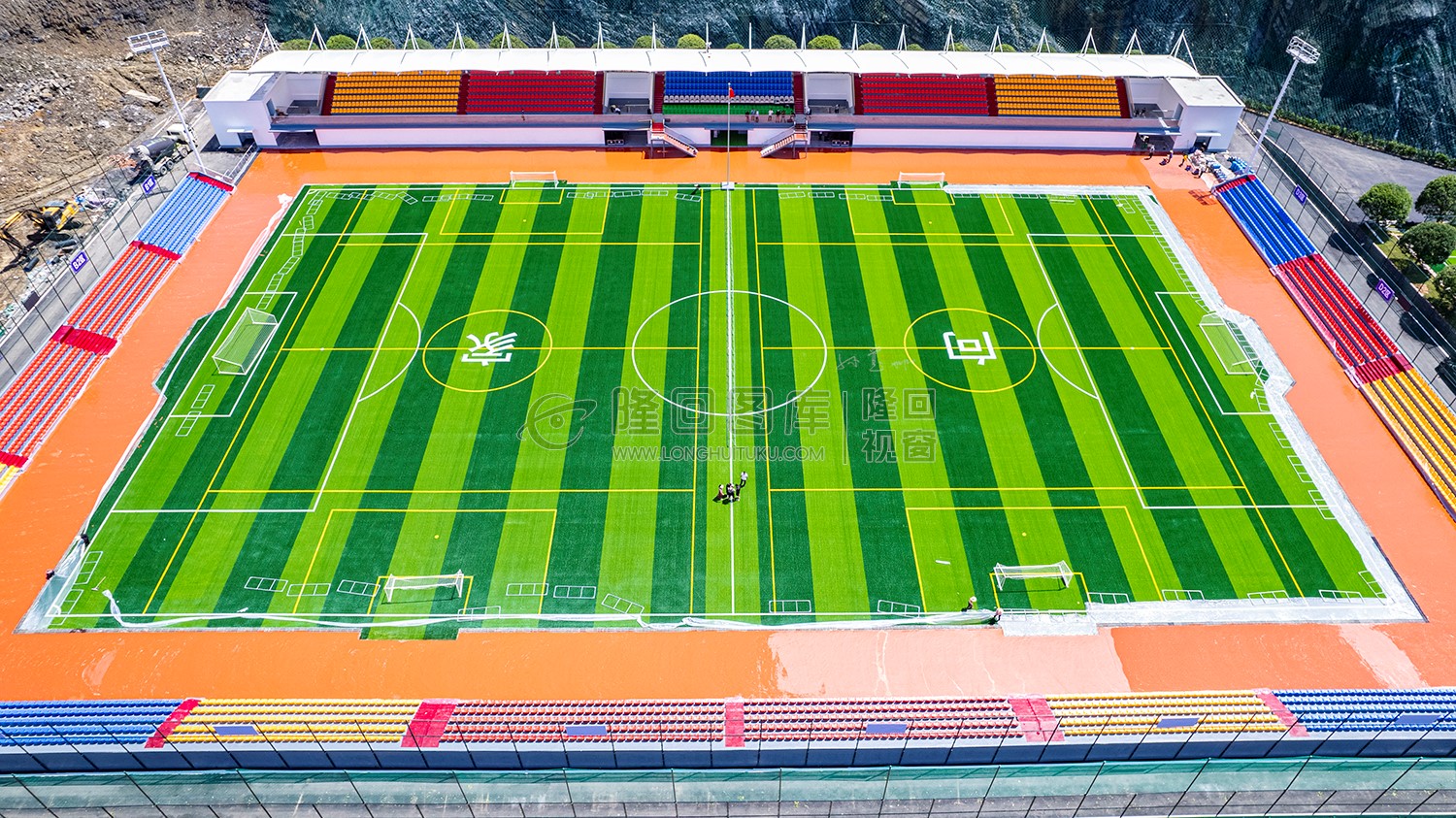 向家村11人制标准足球场