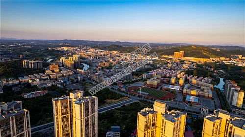 思源学校隆回工业园方向