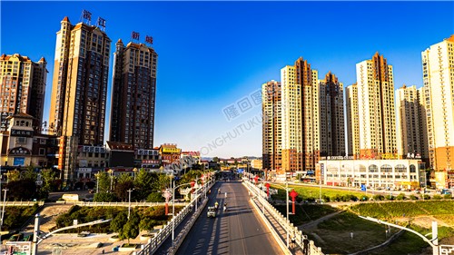 隆回大桥南端巴黎新城与滨江国际