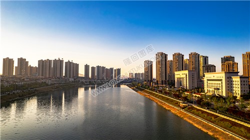 隆回法院检察院河畔