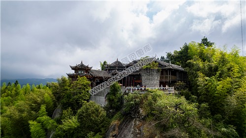 香炉一样的石柱