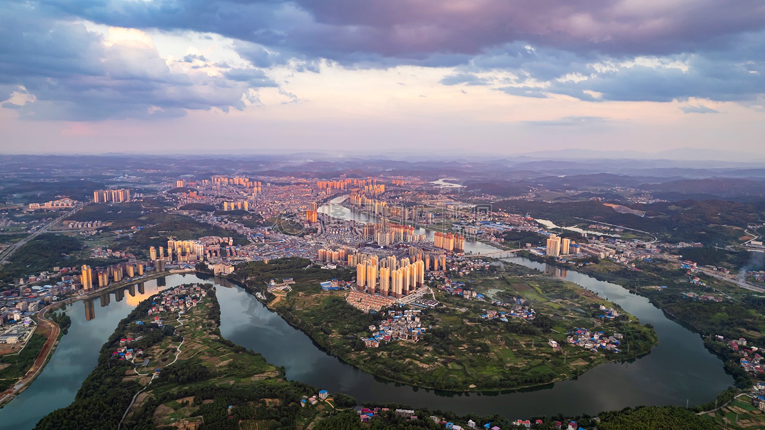 隆回县城全景，夕阳美景
