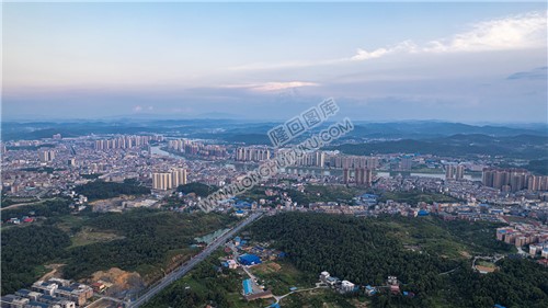 龙门路县城方向