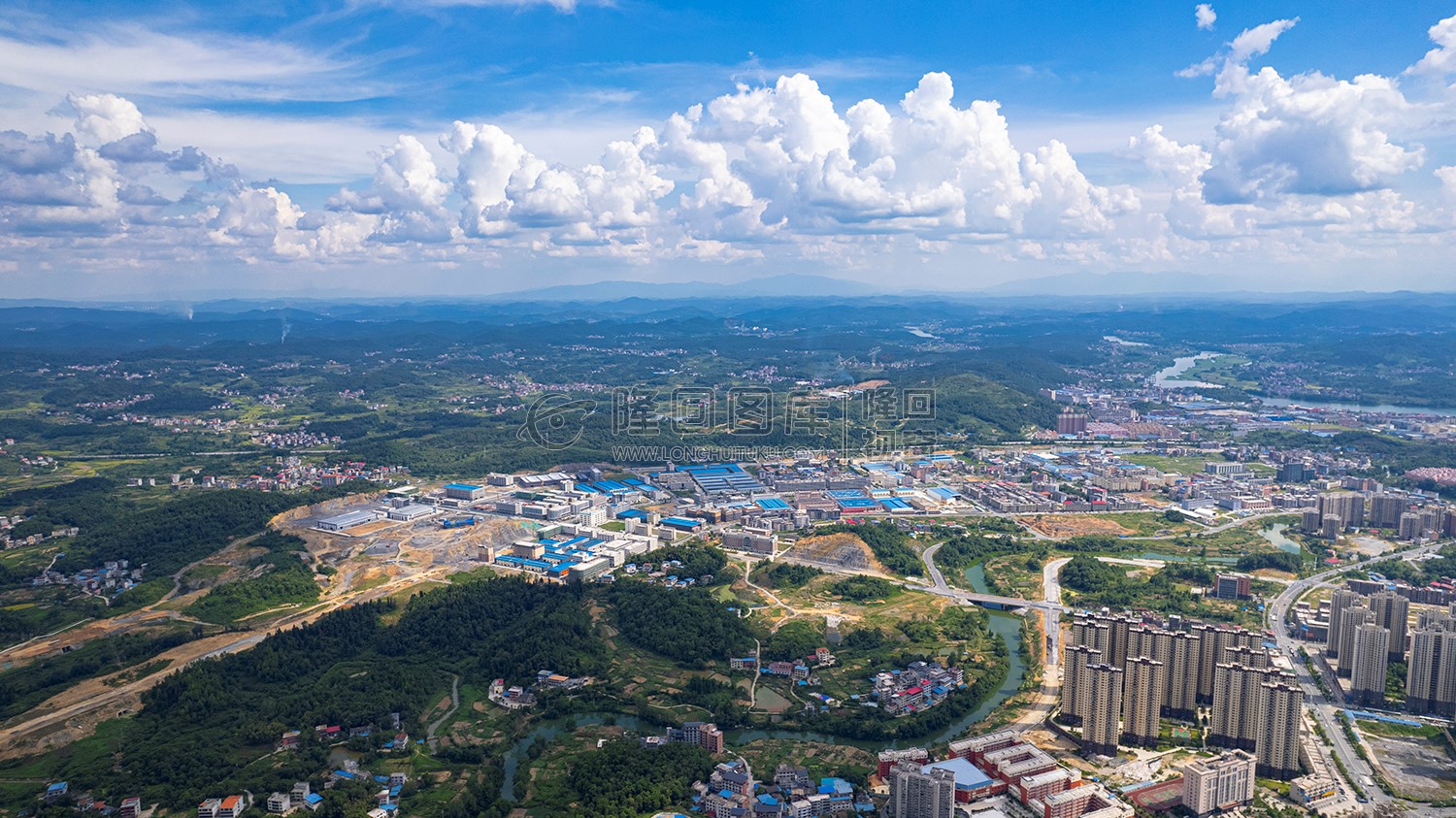 新公安局方向看工业园