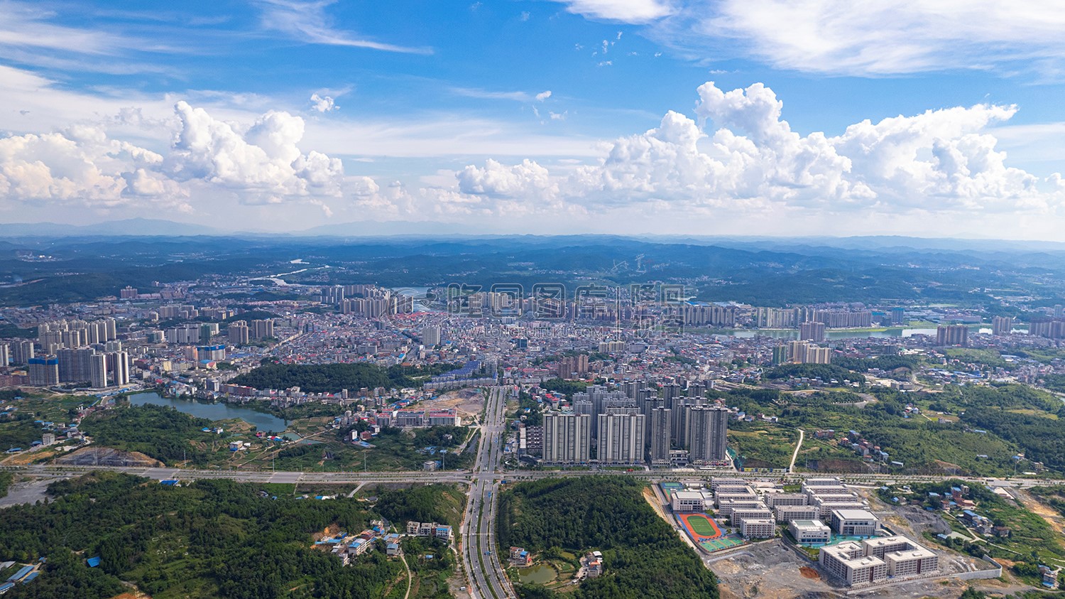 隆回大道与魏源大道交接处