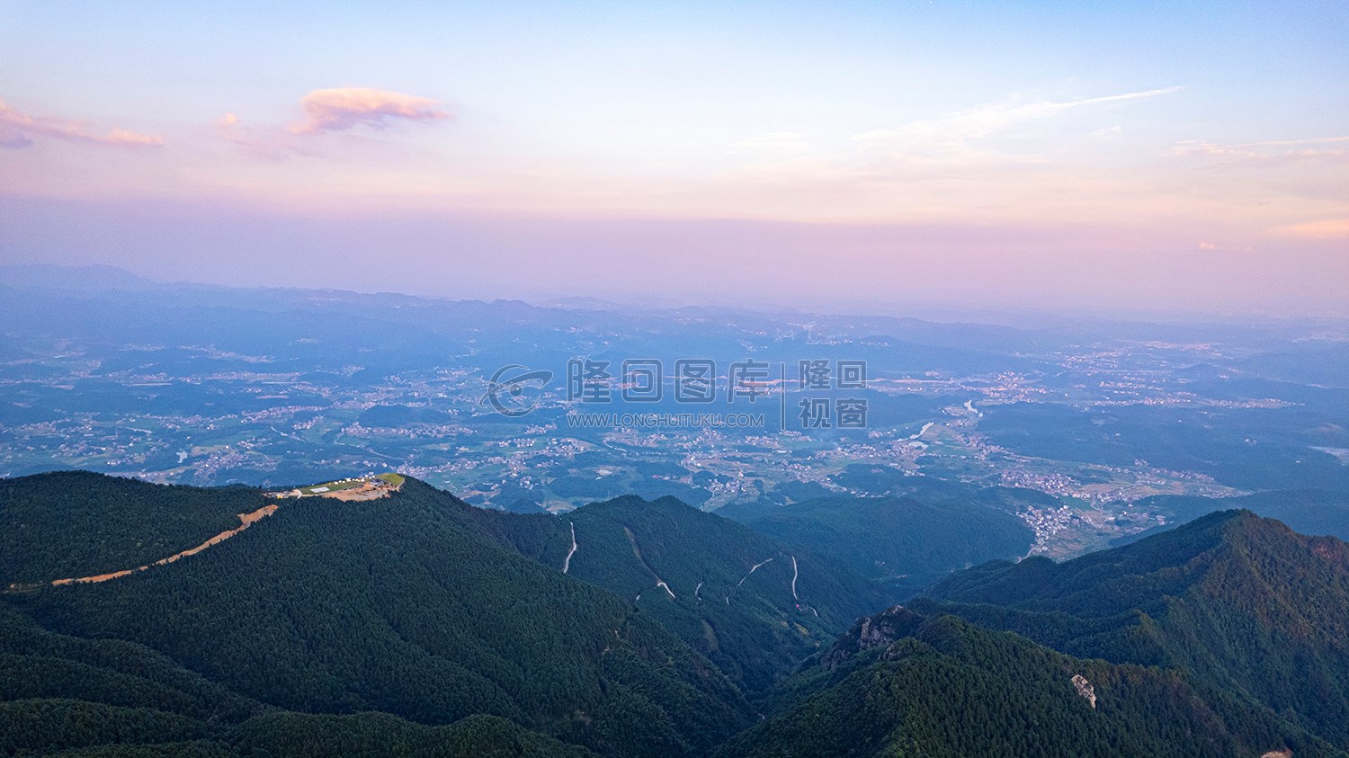大东山看六都寨镇