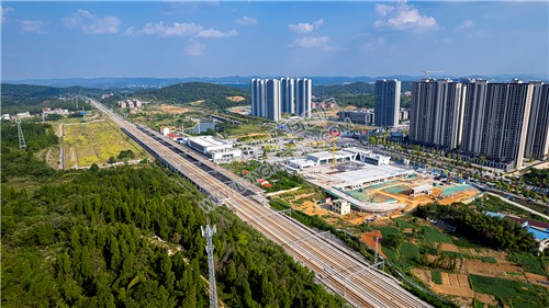 隆回高铁站铁路线