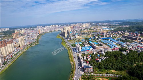 赧水河畔的城南工业园