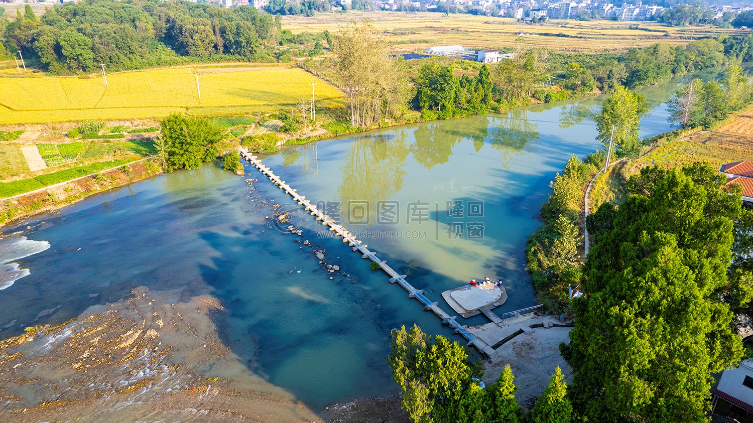 西洋江上的石板桥