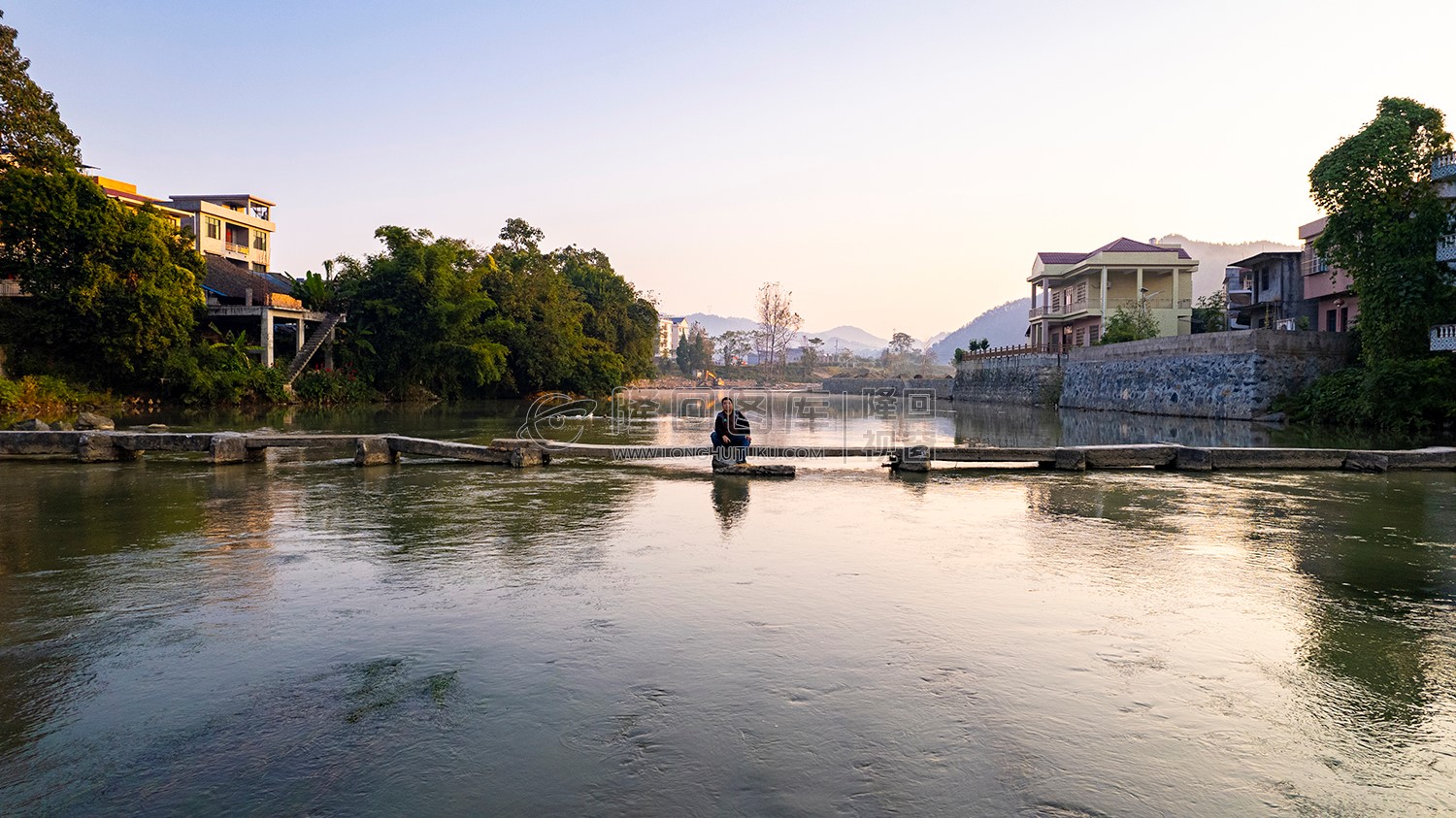 许家石板桥自拍
