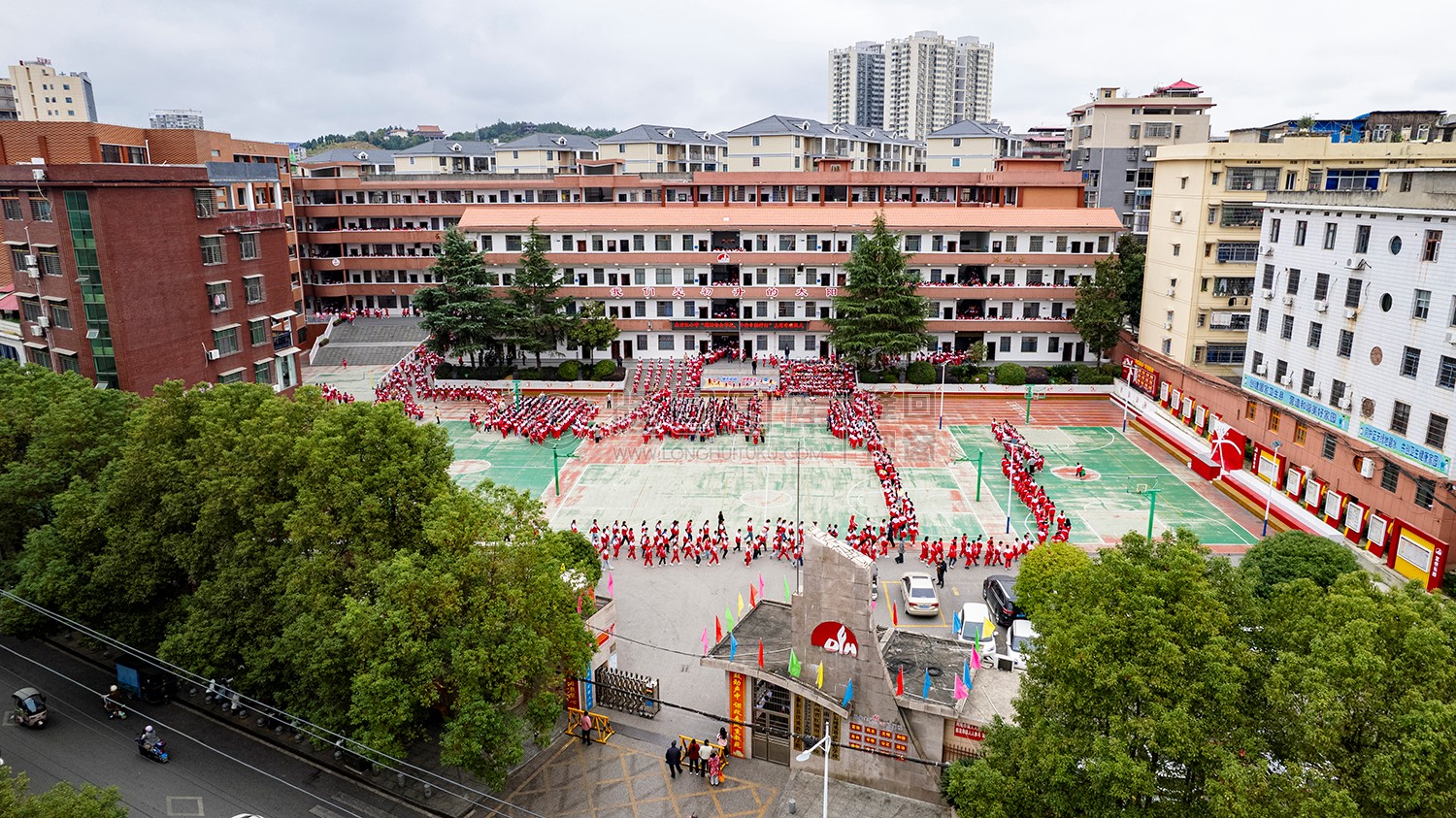 东方红小学全景