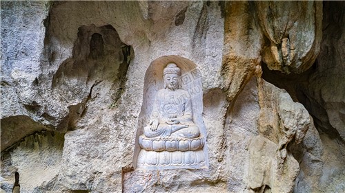 崖壁佛像