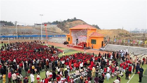 隆回芙蓉学校元旦汇演现场