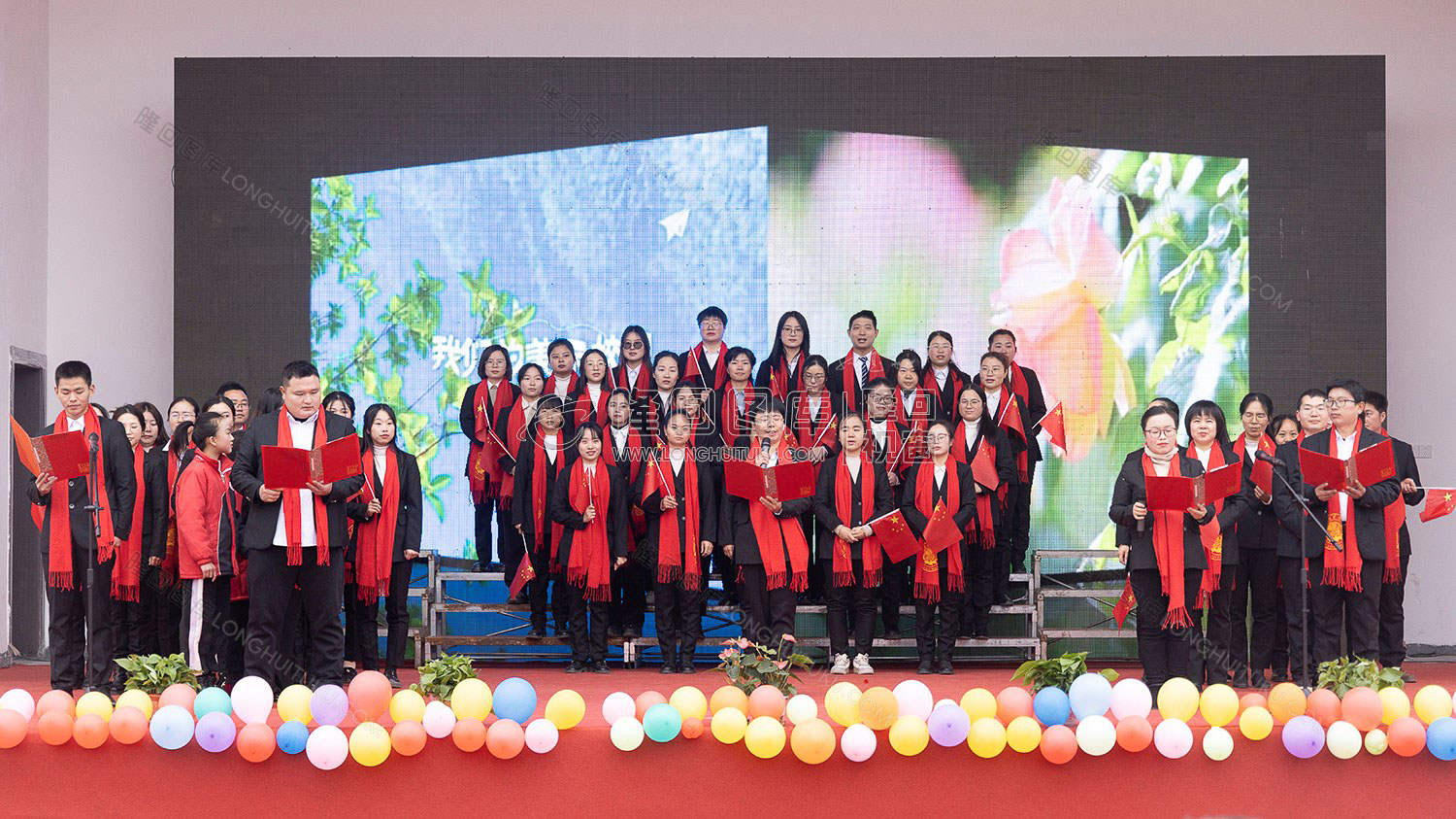 隆回芙蓉学校老师们朗读