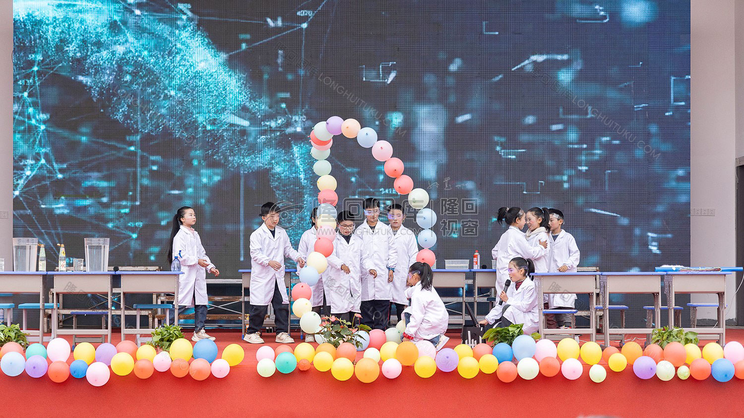 隆回芙蓉学校科技节目表演