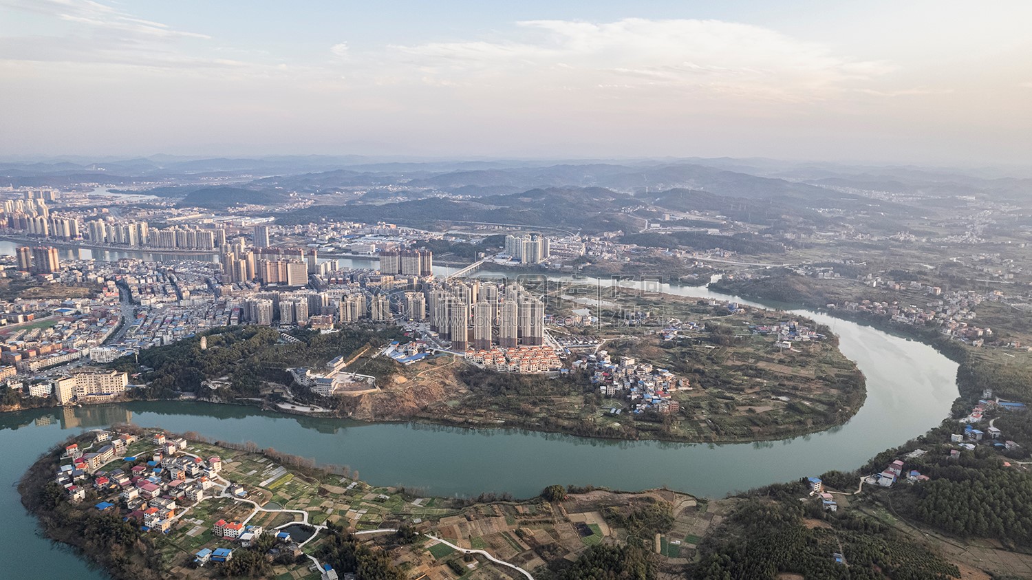 赧水河隆回二桥方向