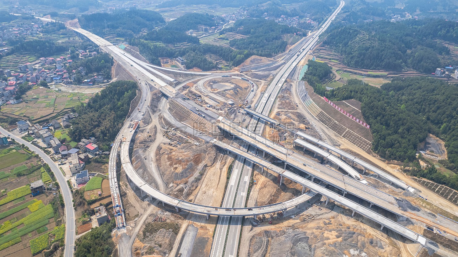 新新高速屋主塘枢纽