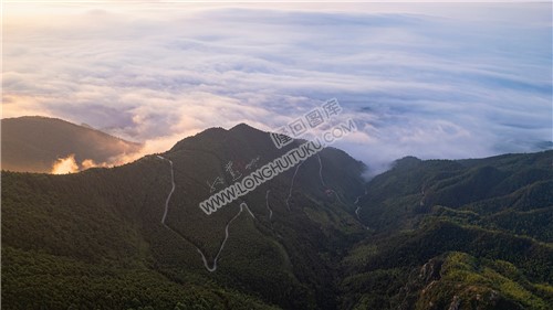 大东山下的云海