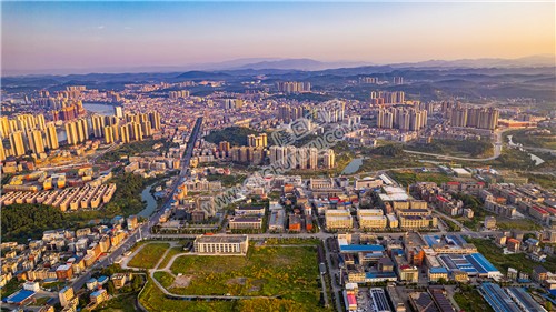 隆回工业园恒丰酒店方向